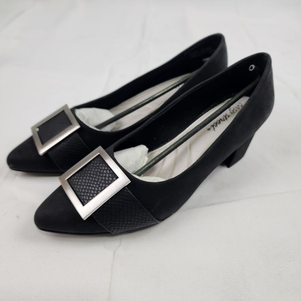 Easy Street Cider Black Snake Buckle Pumps Heels Women's 7.5 WW Wide